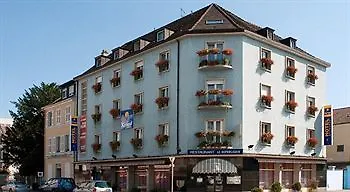 Paul & Pia - Welcome Hotell Colmar